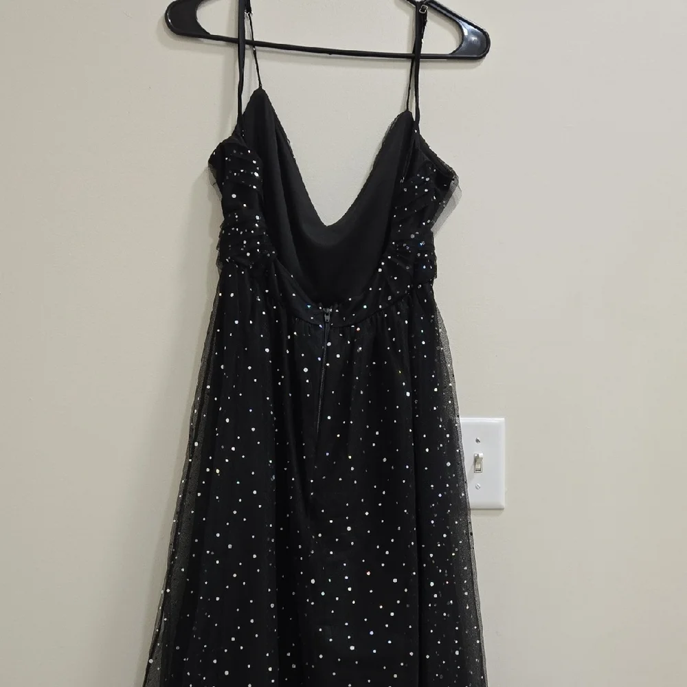 Glam Vanessa tulle Windsor Dress - Picture 7 of 14